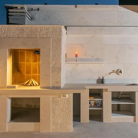 Villa Mia, Sevid Na Moru