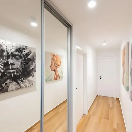 Mia, Sevid Na Moru * Zaglavice