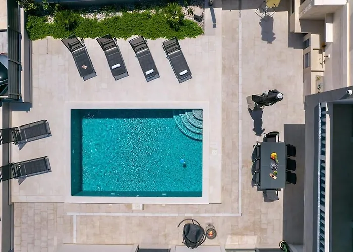 Villa Mia, Sevid Na Moru *