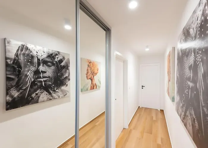 Mia, Sevid Na Moru * Zaglavice