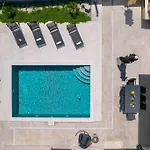 Vila Luxury Mia With Sea View, Heated Pool And Jacuzzi *