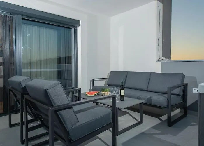 Mia, Sevid Na Moru * Zaglavice