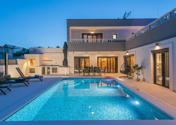 Mia, Sevid Na Moru Villa *