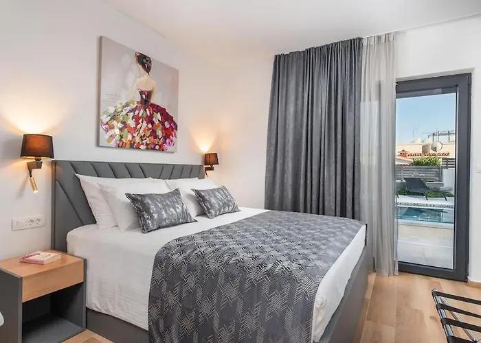 Mia, Sevid Na Moru Villa *