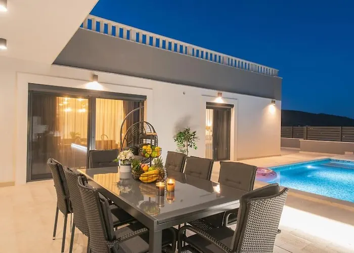 Villa Mia, Sevid Na Moru